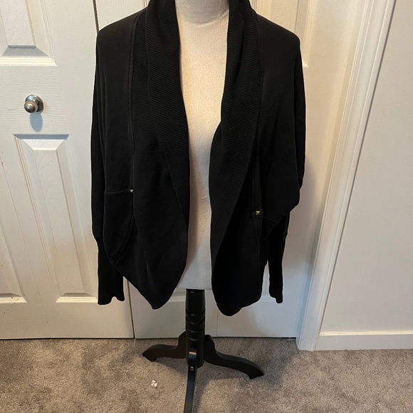 Wilfred Sweaters - Wilfred from Aritizia size M cardigan